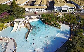 L'acqua Diroma - Suítes confortáveis - Resort com Piscinas 24 horas - Piscina de ondas